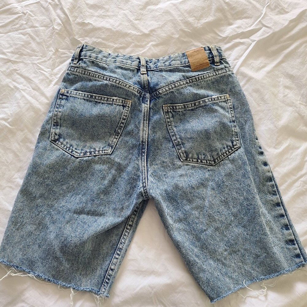 Jeans shorts, Sinsay brand, size 35.  Comfortable, light-colored 100% cotton.